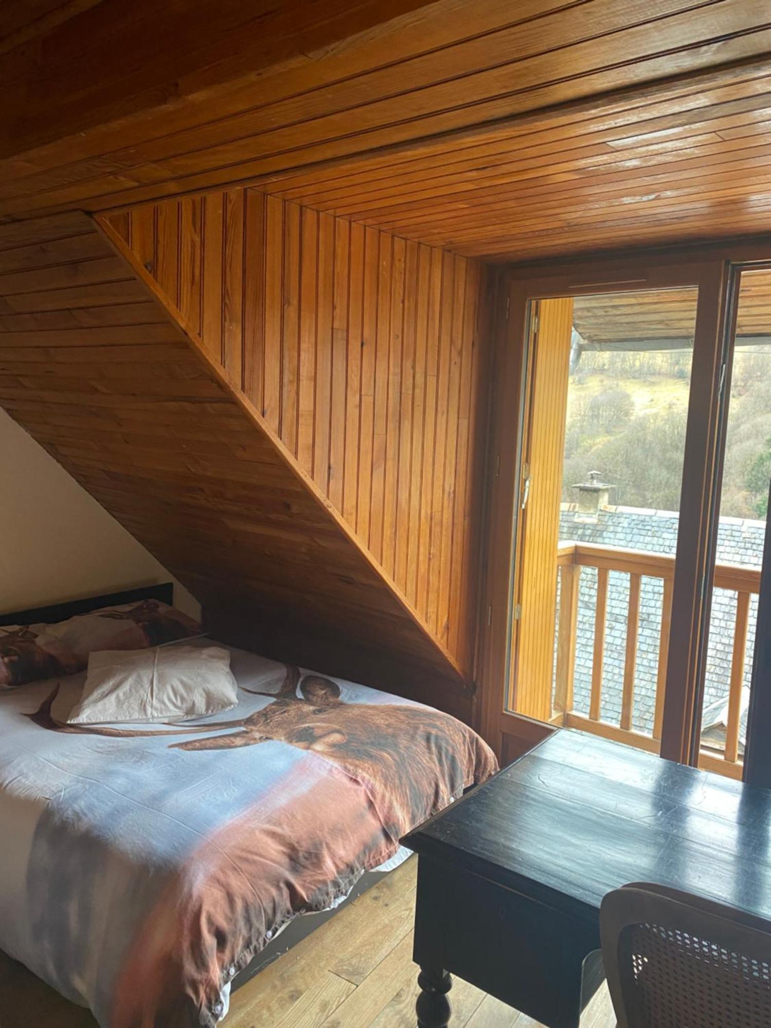 Maison Pyrenees Saint-Aventin Eksteriør billede